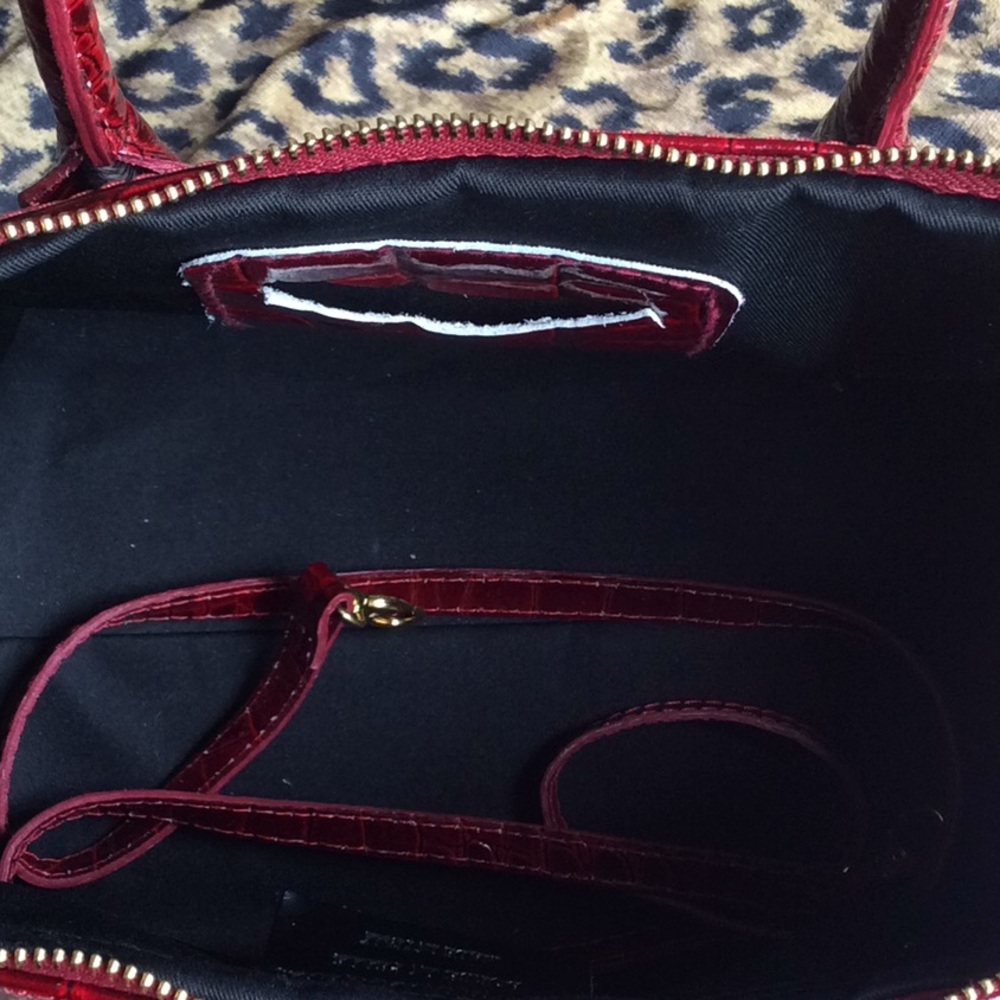🌹 Leather Handbag 👠 - Picture 4 of 4